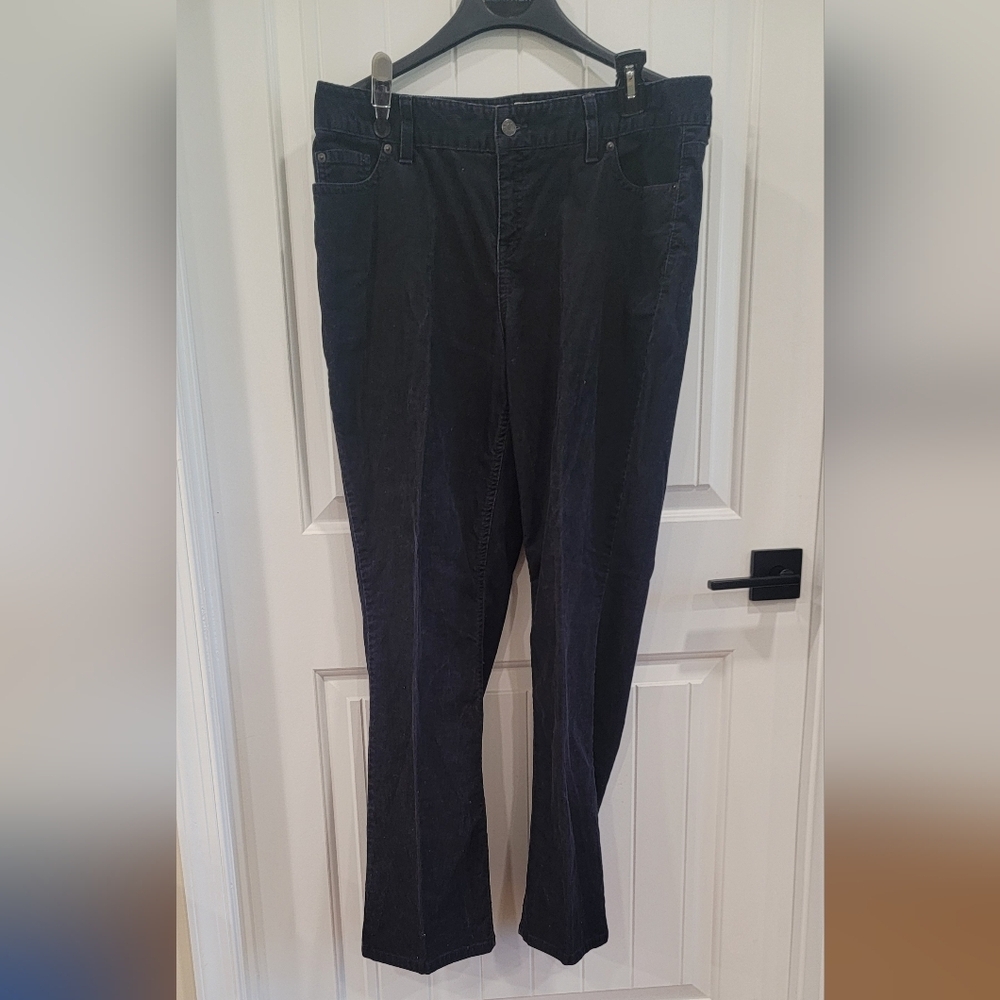 L.L. BEAN NAVY CORDUROY STRAIGHT LEG PANTS (sz - 14 Reg)